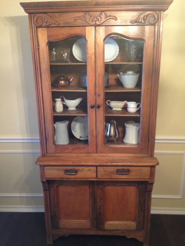 China hutch cabinet